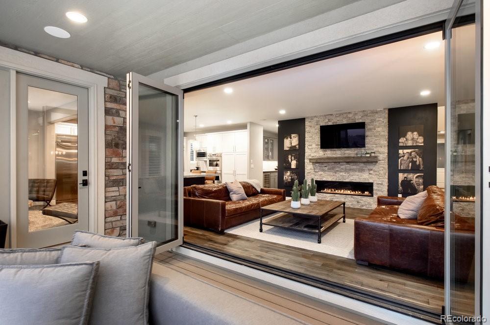 809 Winding Pine Lane Highlands Ranch, CO 80126 - Photo 4 of 40