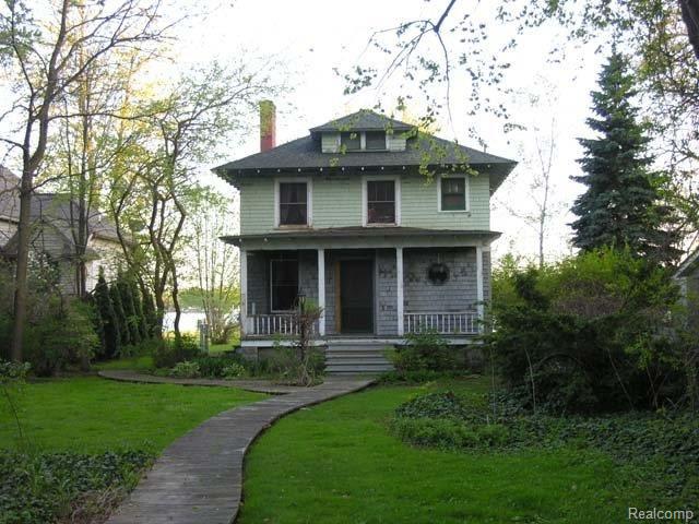 2813 Pointe Tremble Road Algonac, MI 48001 - Photo 2 of 9 2 road exterior