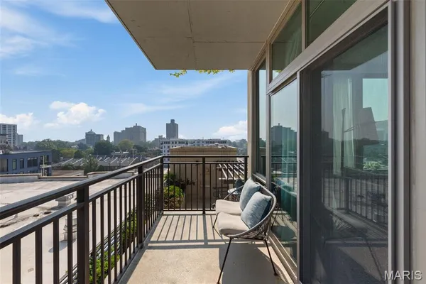 $3,600 | 4909 Laclede Avenue, Unit 804, St. Louis, MO 63108