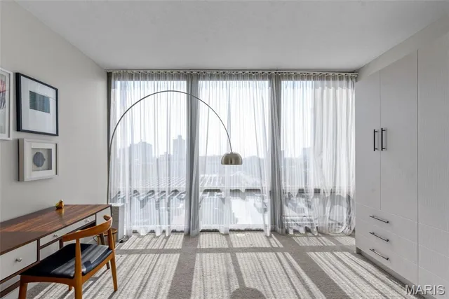 $3,800 | 4909 Laclede Avenue, Unit 804, St. Louis, MO 63108