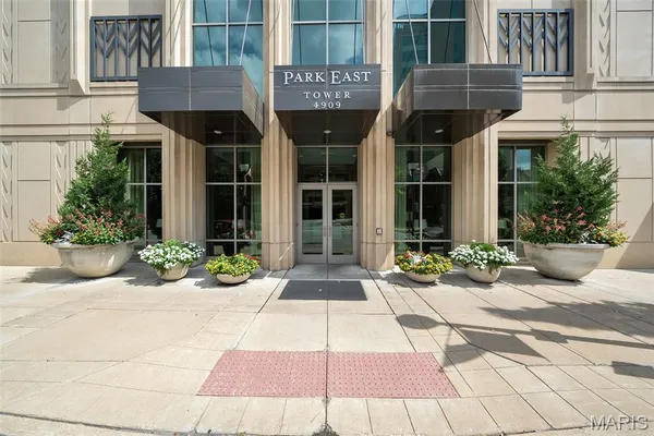 $3,600 | 4909 Laclede Avenue, Unit 804, St. Louis, MO 63108