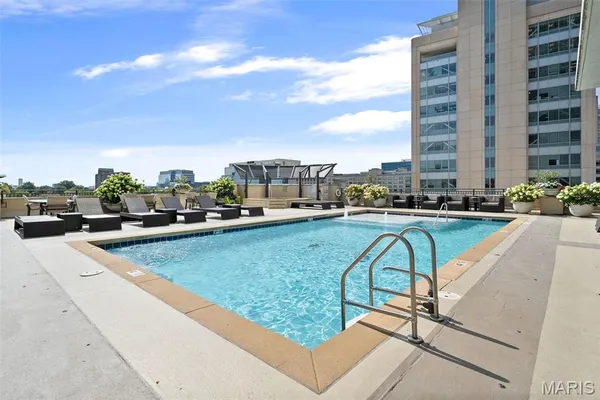 $3,600 | 4909 Laclede Avenue, Unit 804, St. Louis, MO 63108