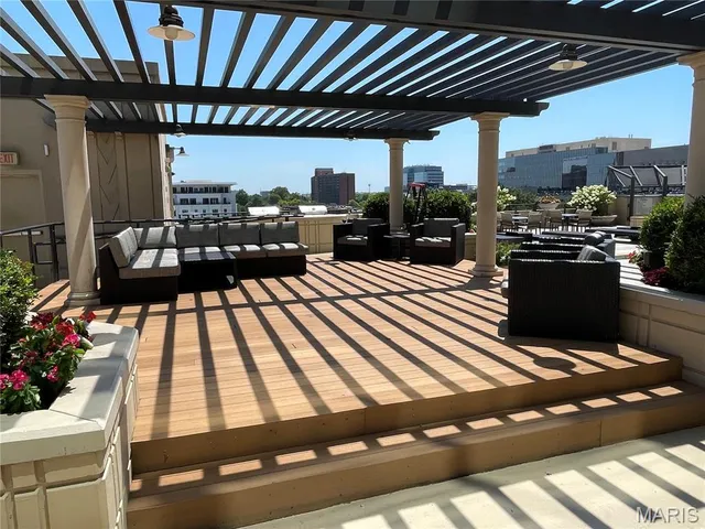 $3,800 | 4909 Laclede Avenue, Unit 804, St. Louis, MO 63108