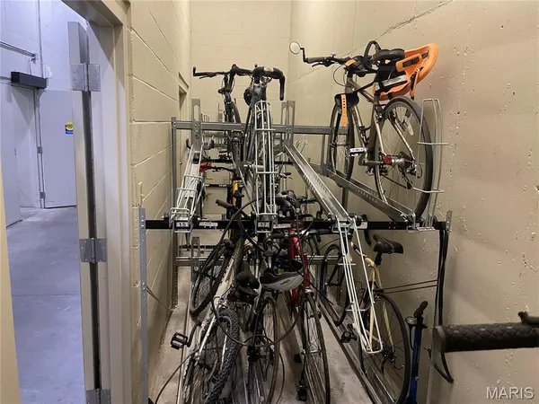 $3,600 | 4909 Laclede Avenue, Unit 804, St. Louis, MO 63108