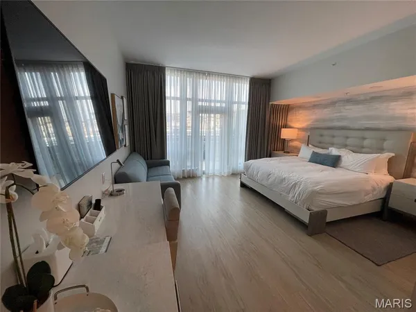 $3,600 | 4909 Laclede Avenue, Unit 804, St. Louis, MO 63108