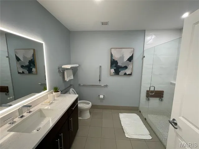 $3,800 | 4909 Laclede Avenue, Unit 804, St. Louis, MO 63108