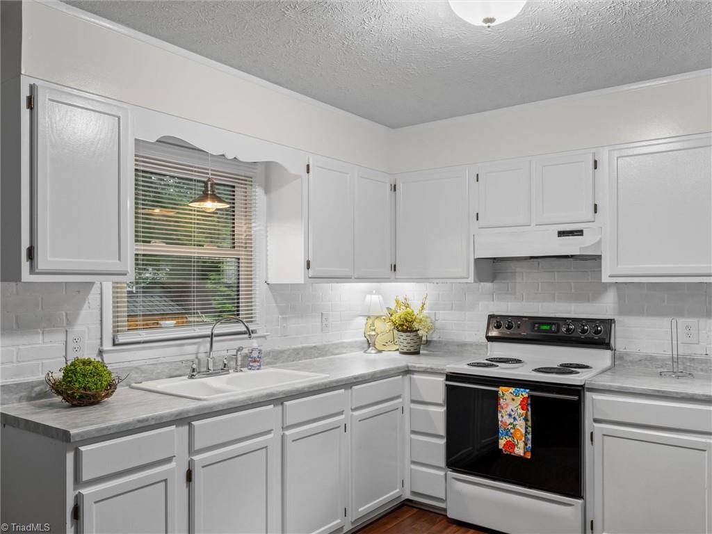551 Pipers Gap Road Mount Airy, NC 27030 - Photo 7 of 24 Gallery Image 7