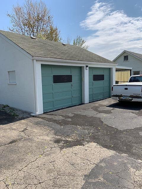 2444 Lockbourne Road Columbus, OH 43207 - Photo 11 of 13 Detached garage