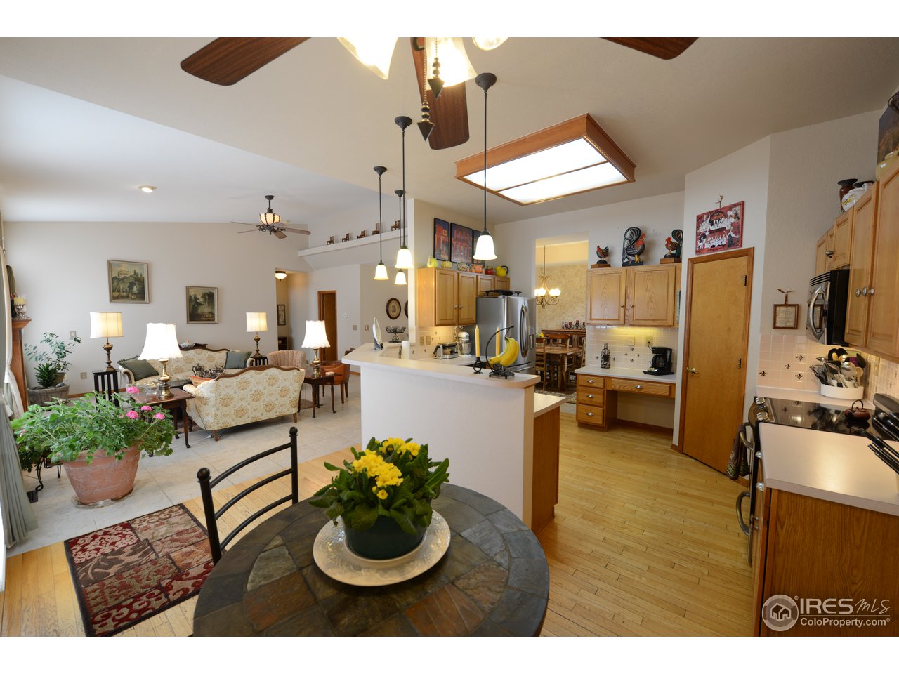 565 Rider Ridge Drive Longmont, CO 80504 - Photo 7 of 25 Eat-In Kitchen