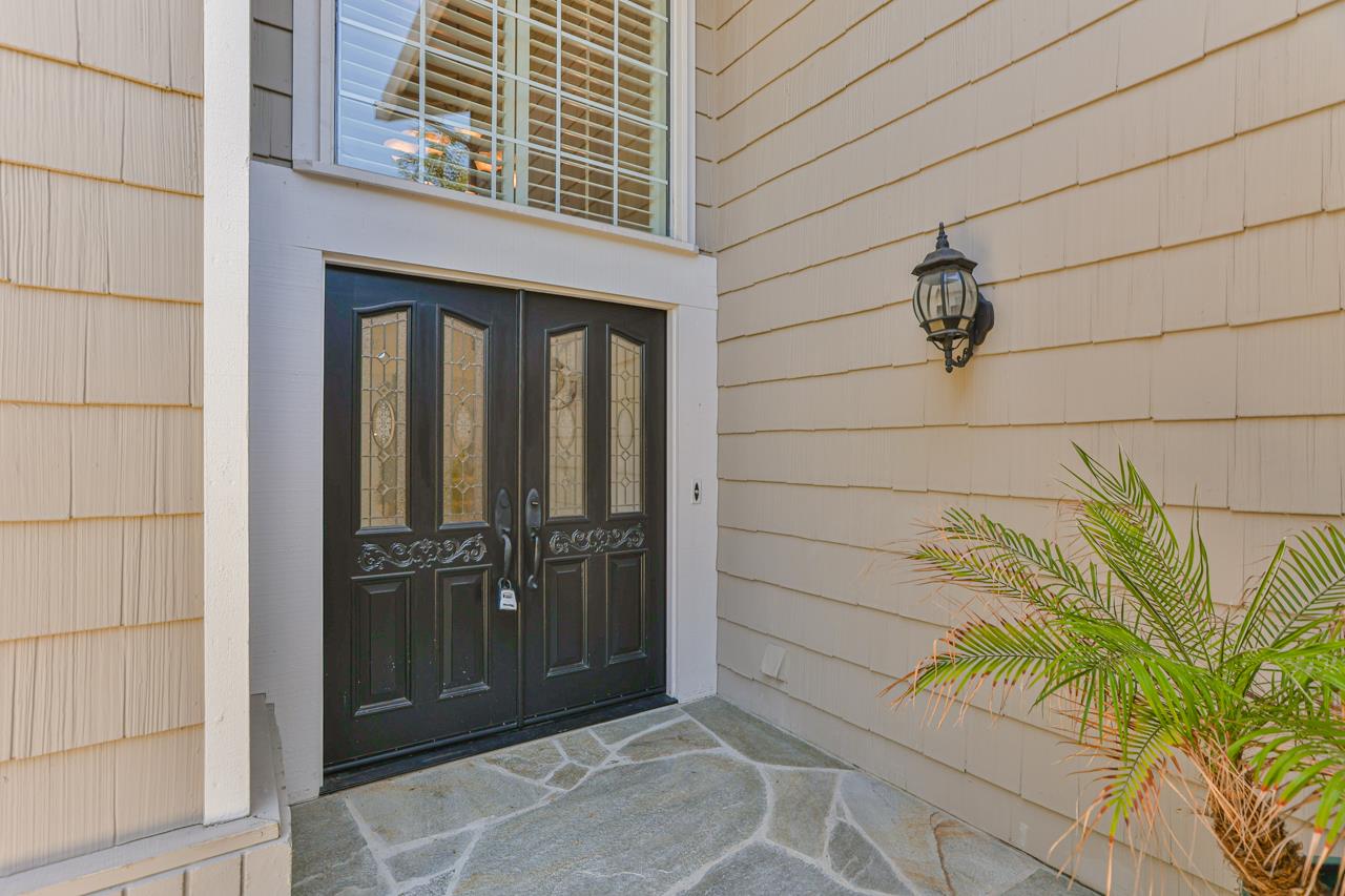 220 Rio Grande Court San Ramon, CA 94582 - Photo 3 of 33 a view of a wooden door