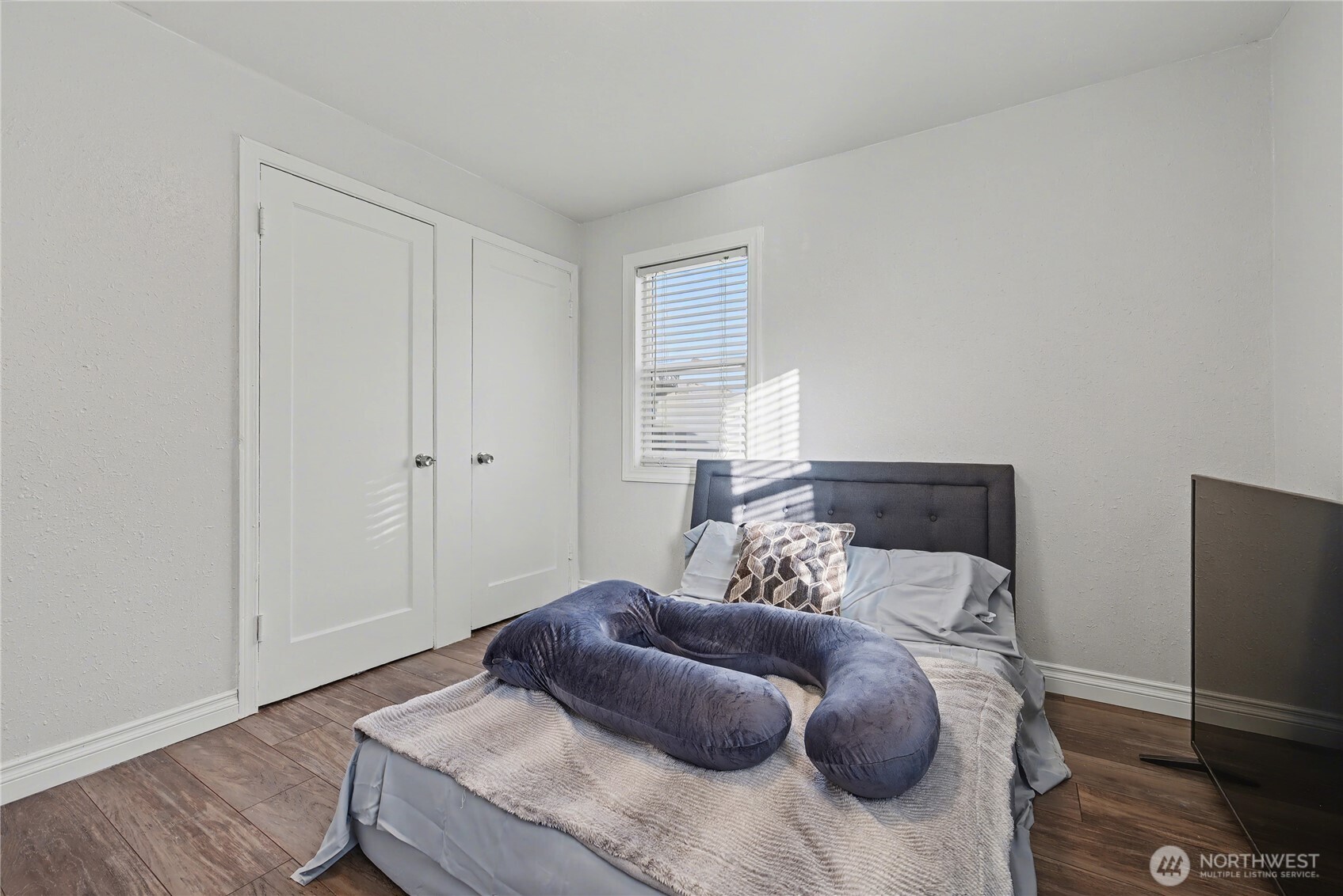 160 G Street Northeast Ephrata, WA 98823 - Photo 18 of 34 a bedroom with a bed and a tv