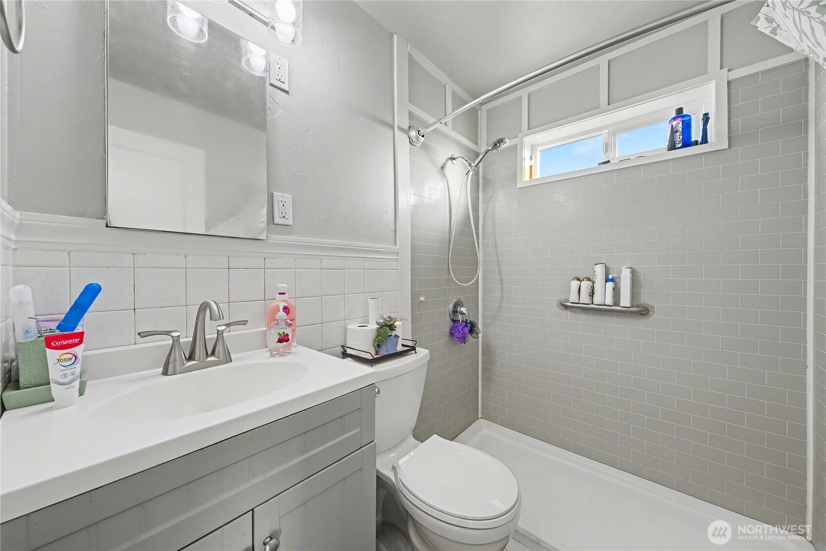 160 G Street Northeast Ephrata, WA 98823 - Photo 22 of 34 a bathroom with a sink vanity mirror and toilet