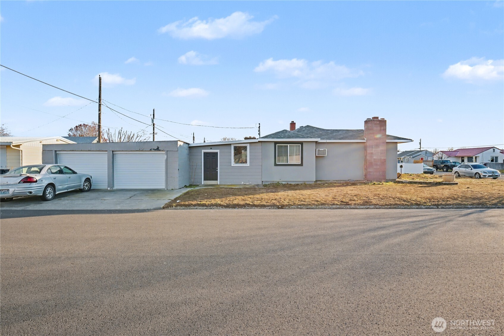 160 G Street Northeast Ephrata, WA 98823 - Photo 4 of 34 a view of a terrace