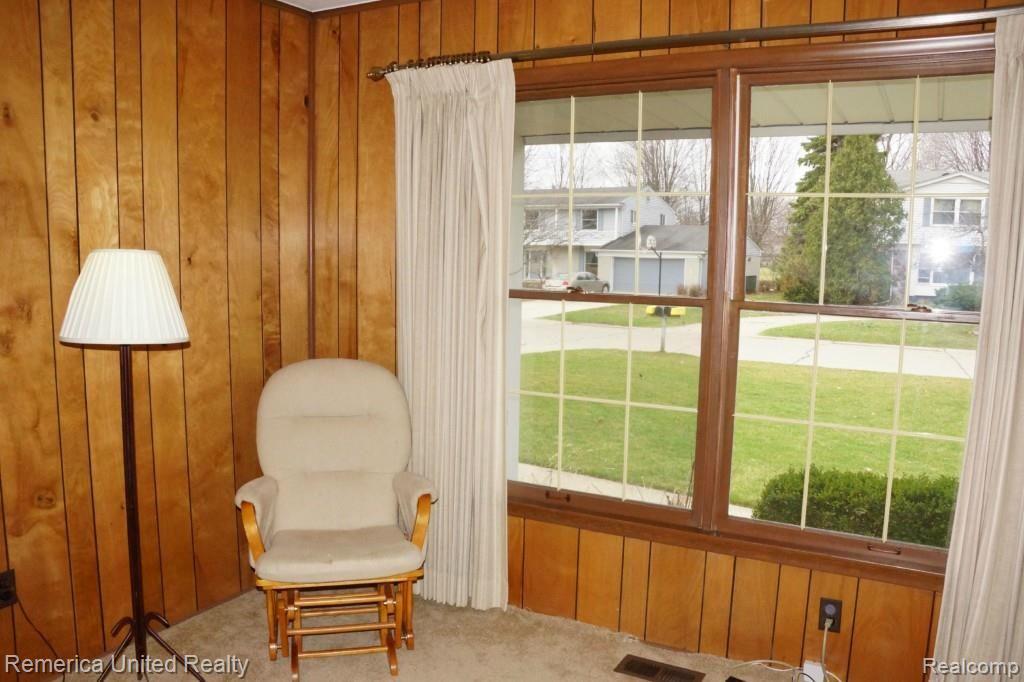 29700 Fox Grove Road Farmington Hills, MI 48334 - Photo 6 of 48