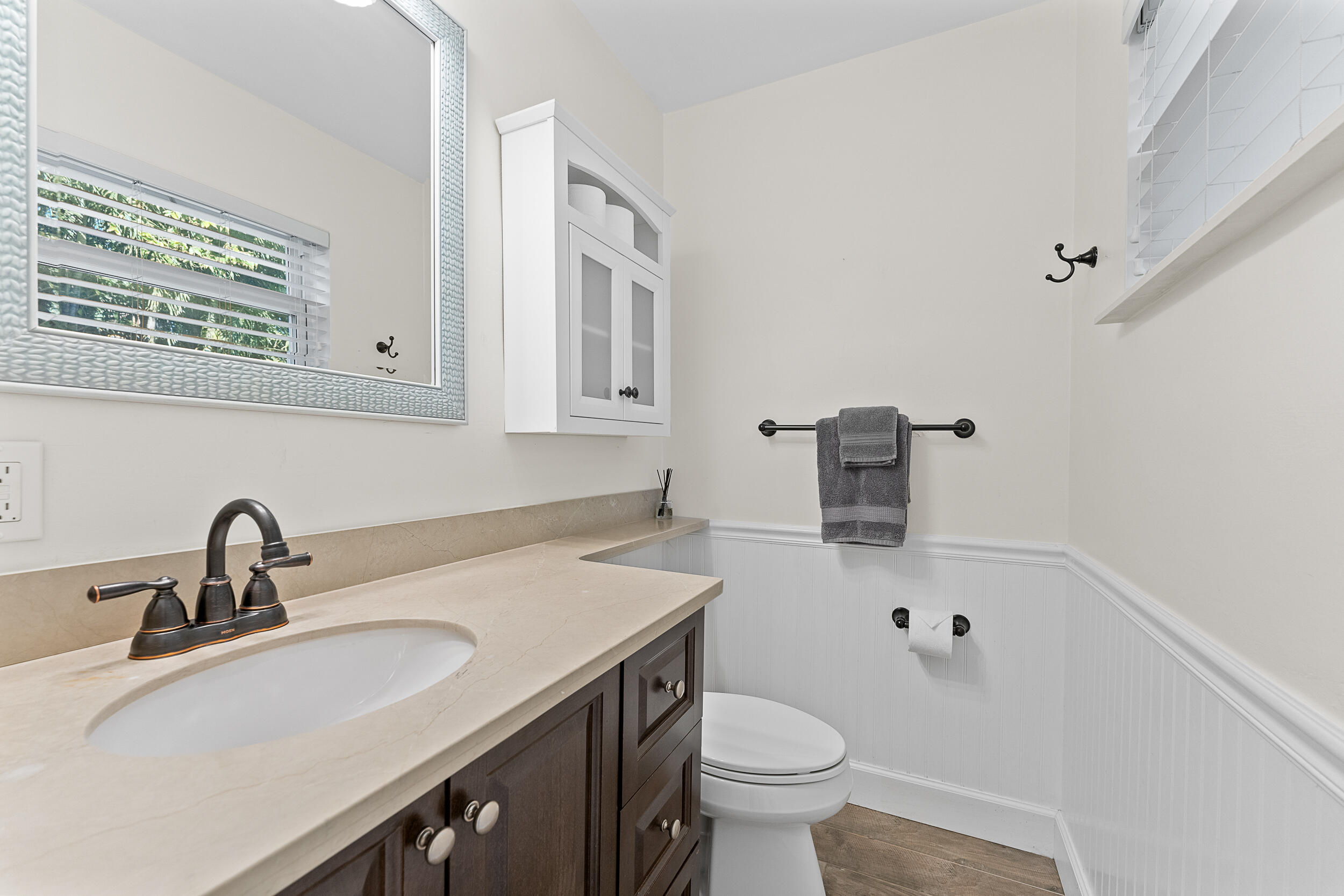 429 Inlet Road North Palm Beach, FL 33408 - Photo 16 of 38 Primary Bathroom