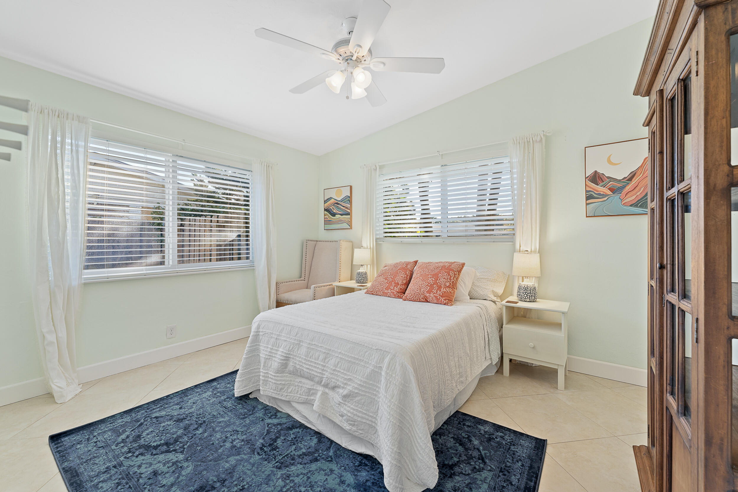 429 Inlet Road North Palm Beach, FL 33408 - Photo 17 of 38 Guest Bedroom