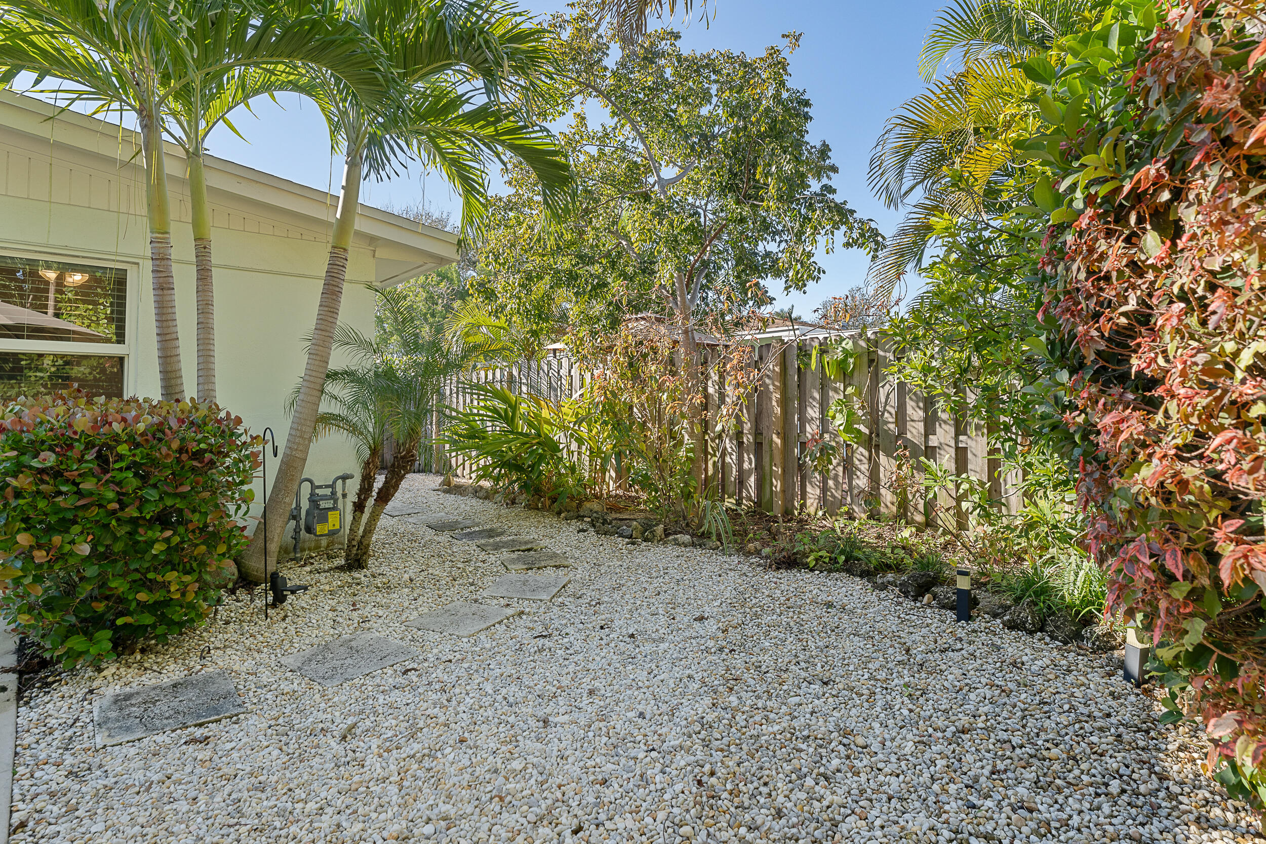 429 Inlet Road North Palm Beach, FL 33408 - Photo 25 of 38 Rear Exterior
