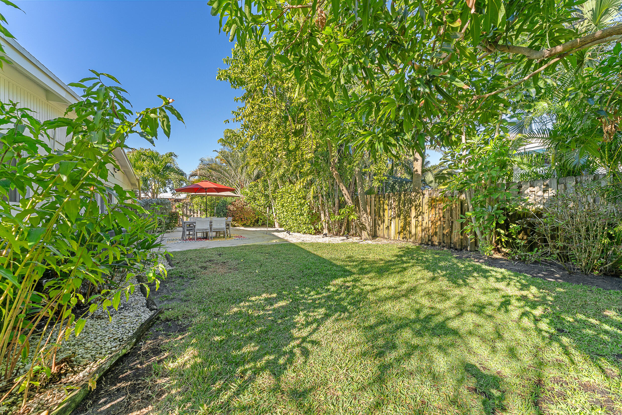 429 Inlet Road North Palm Beach, FL 33408 - Photo 27 of 38 Backyard