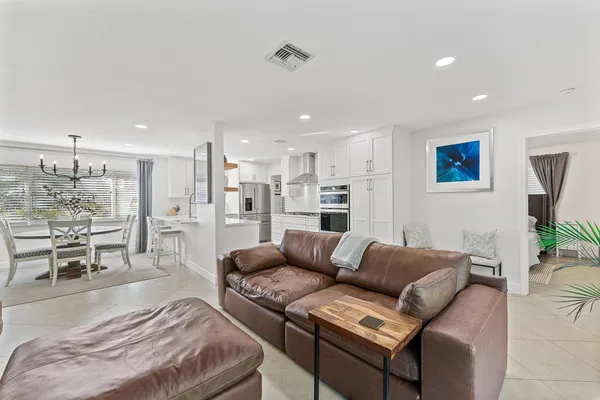 $6,500 | 429 Inlet Road, North Palm Beach, FL 33408