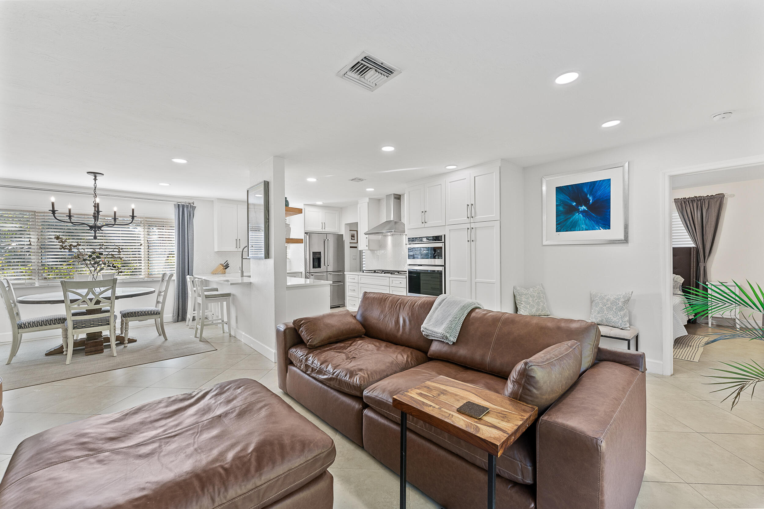 429 Inlet Road North Palm Beach, FL 33408 - Photo 3 of 38 Living Room
