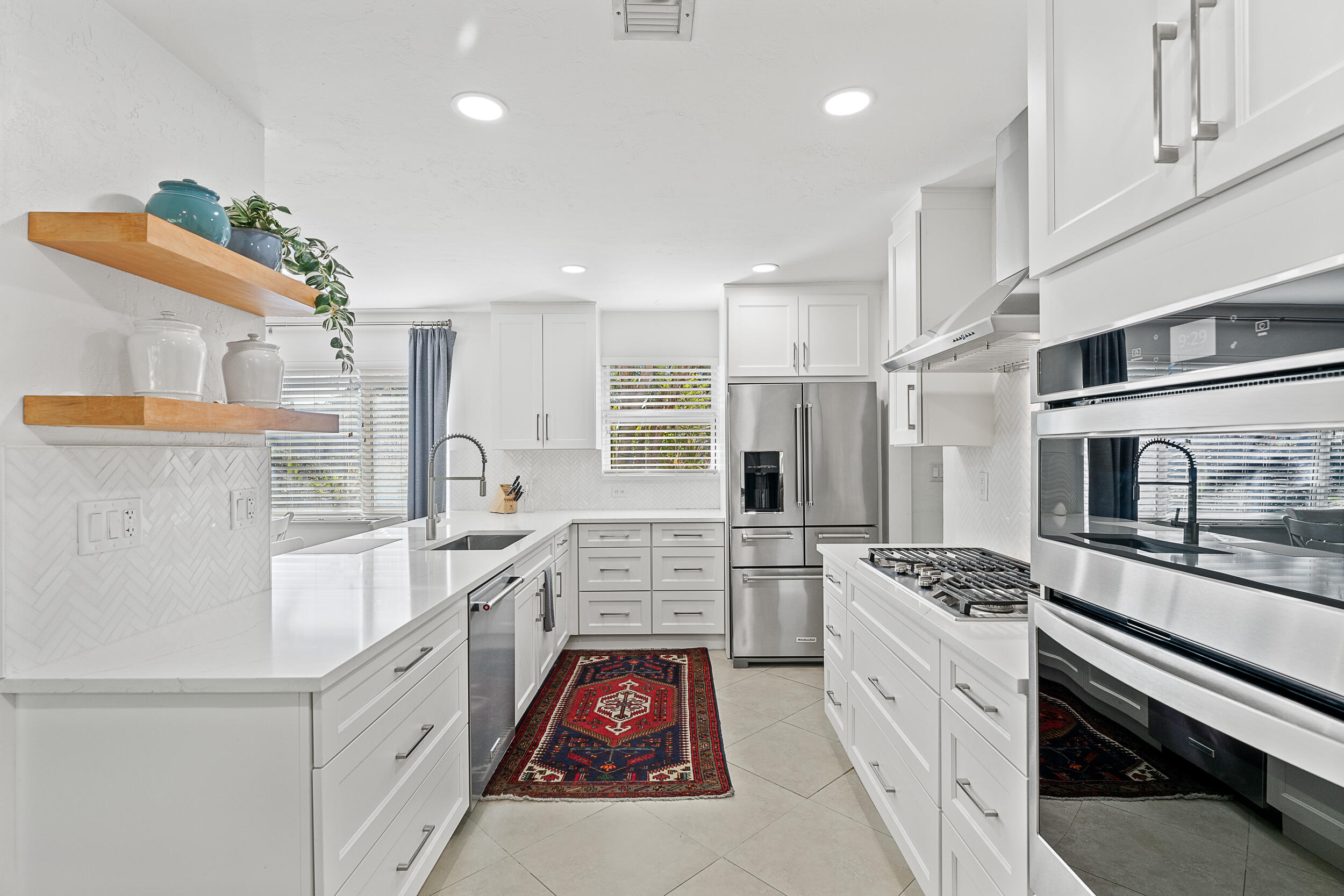 429 Inlet Road North Palm Beach, FL 33408 - Photo 4 of 38 Kitchen