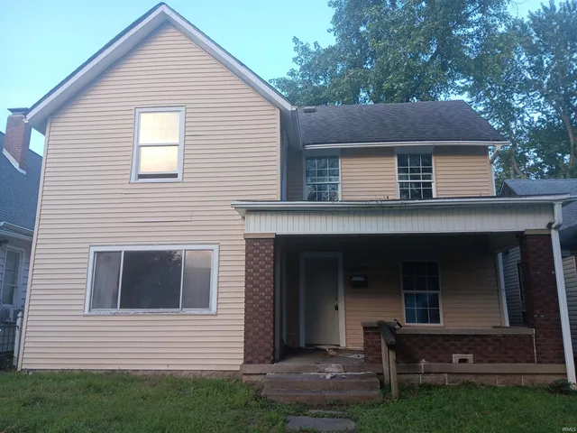 $72,900 | 1927 North 10th Street, Terre Haute, IN 47804