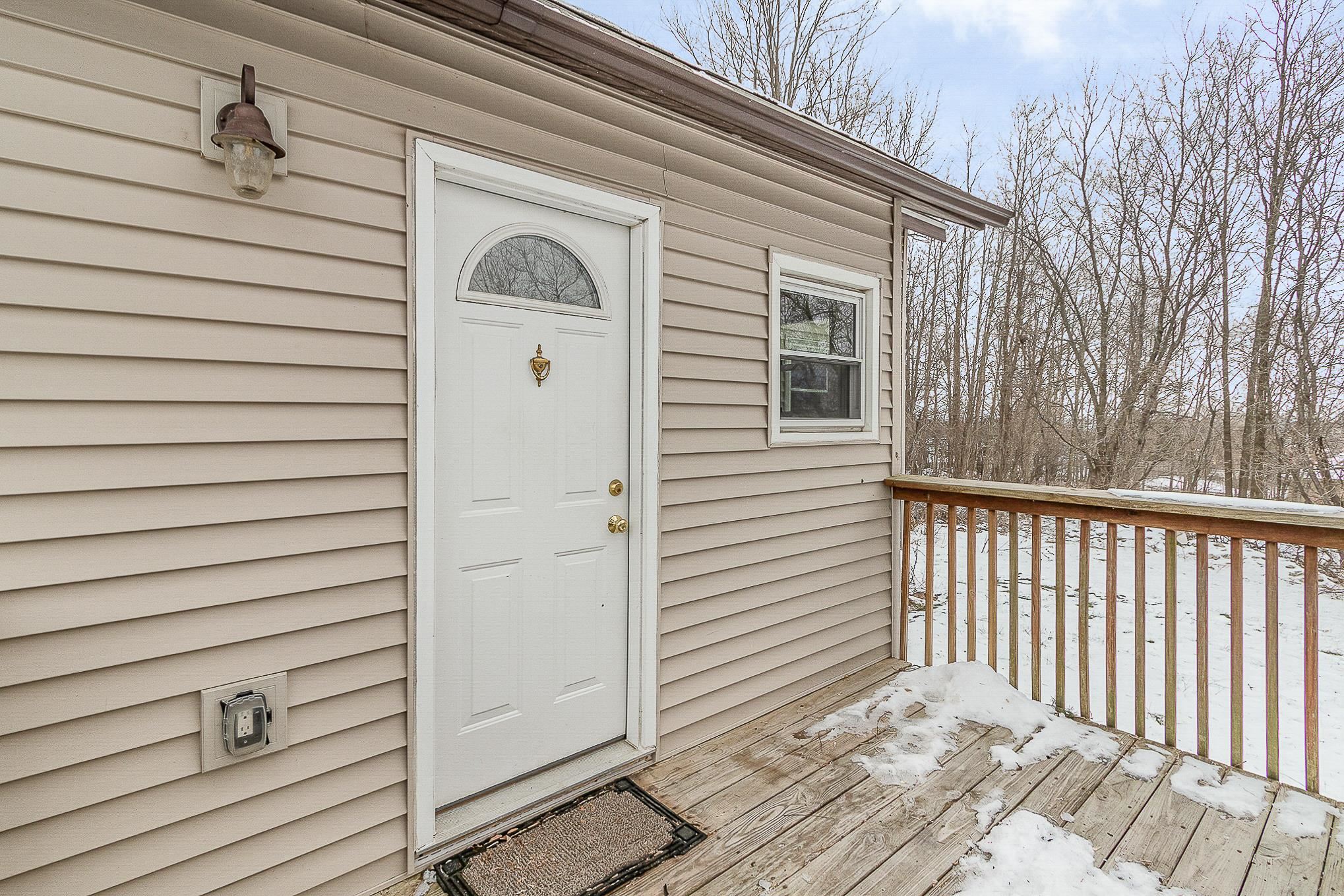 5425 South Mission Road Mount Pleasant, MI 48858 - Photo 6 of 25 1896290-5.JPG