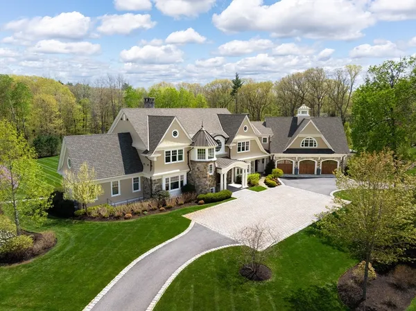 a view of house with garden