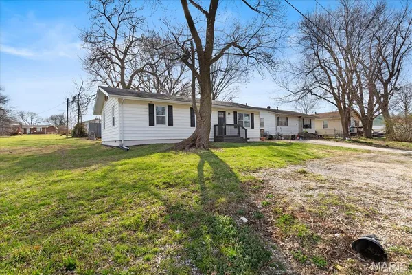$175,000 | 413 North 8th Street, Bowling Green, MO 63334