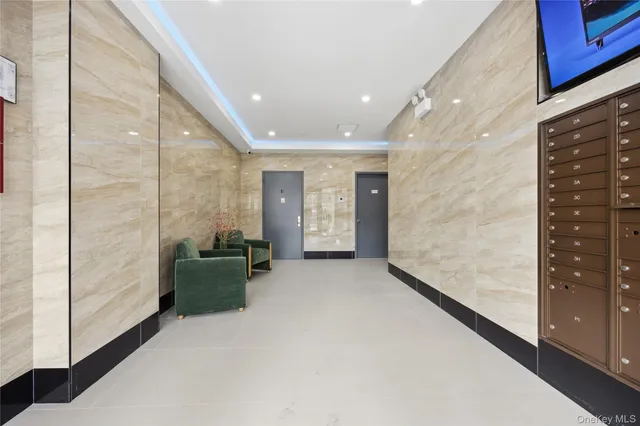 $595,000 | 163-07 72nd Avenue, Unit 5A | Pomonok