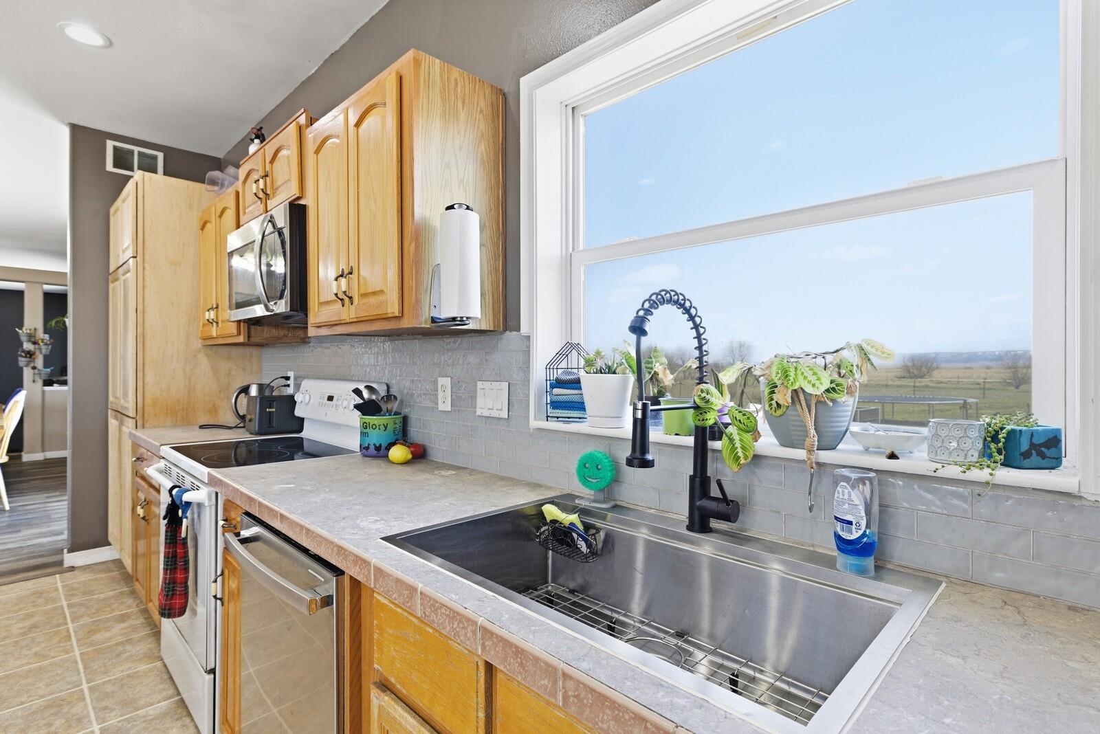 13150 Garbutt Road Casper, WY 82604 - Photo 12 of 50