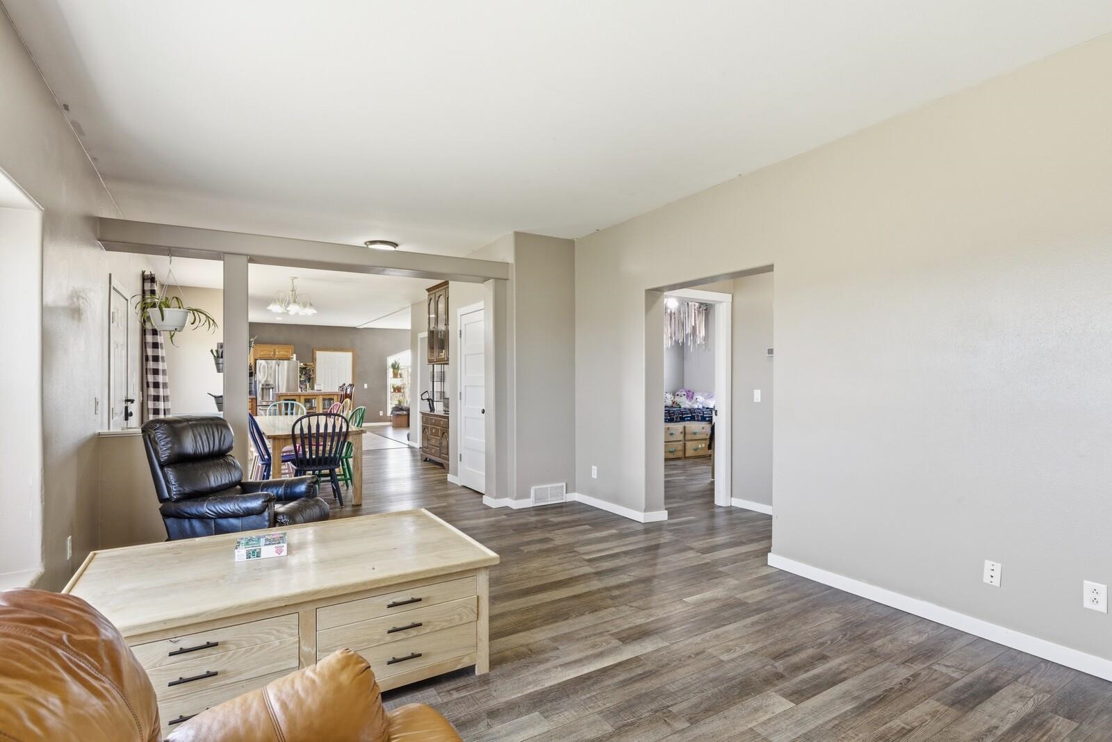 13150 Garbutt Road Casper, WY 82604 - Photo 7 of 50