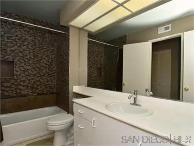 $2,995 | 2191 Cabo Bahia, Chula Vista, CA 91914