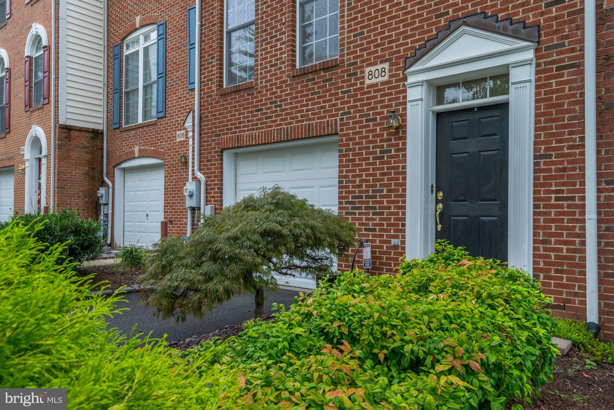 808 Mericrest Way Odenton, MD 21113 - Photo 2 of 25 Exterior (Front)