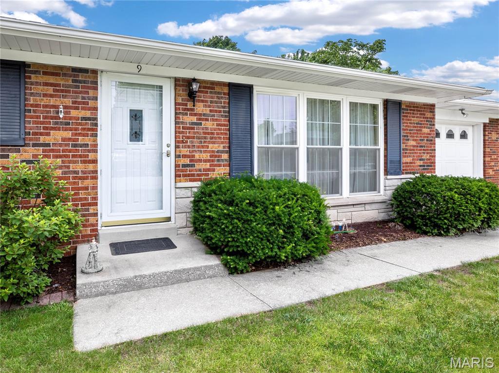 9 Richard Street Waterloo, IL 62298 - Photo 3 of 21