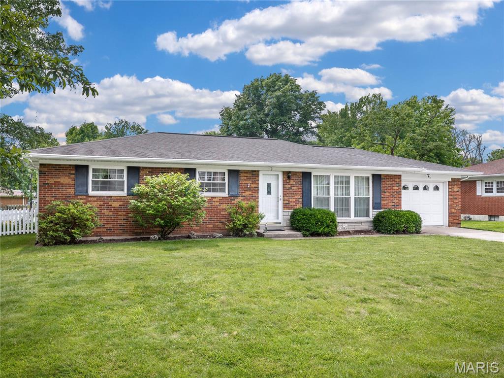 9 Richard Street Waterloo, IL 62298 - Photo 4 of 21