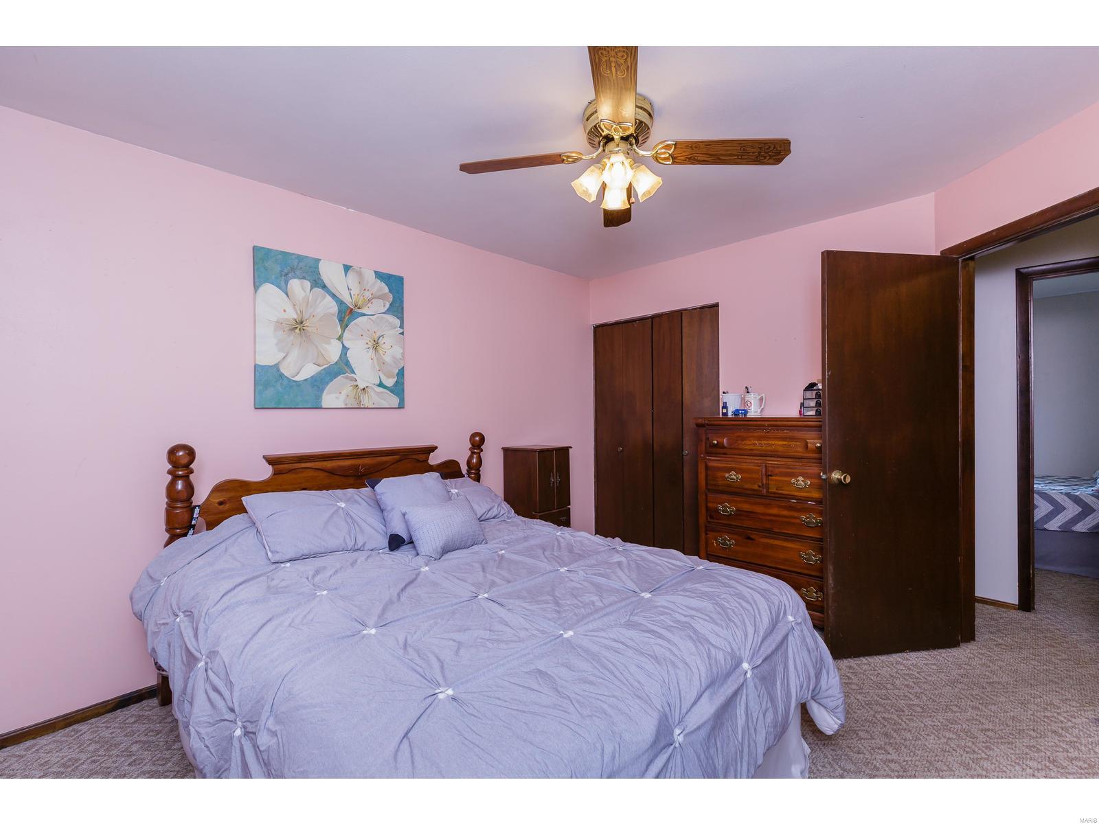 221 Hunters Ridge St. Charles, MO 63301 - Photo 12 of 26 Gallery Image 12