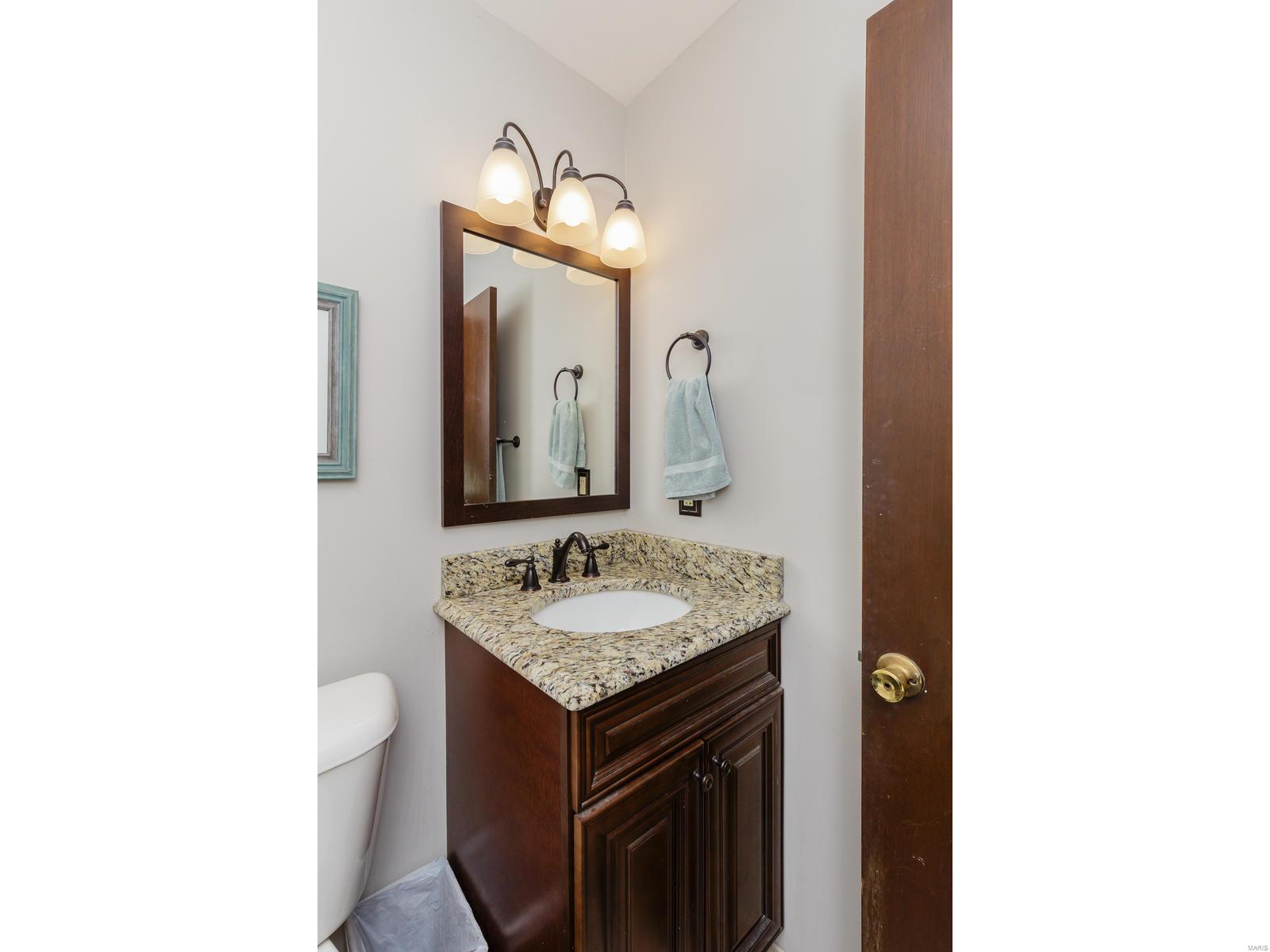 221 Hunters Ridge St. Charles, MO 63301 - Photo 16 of 26 Gallery Image 16