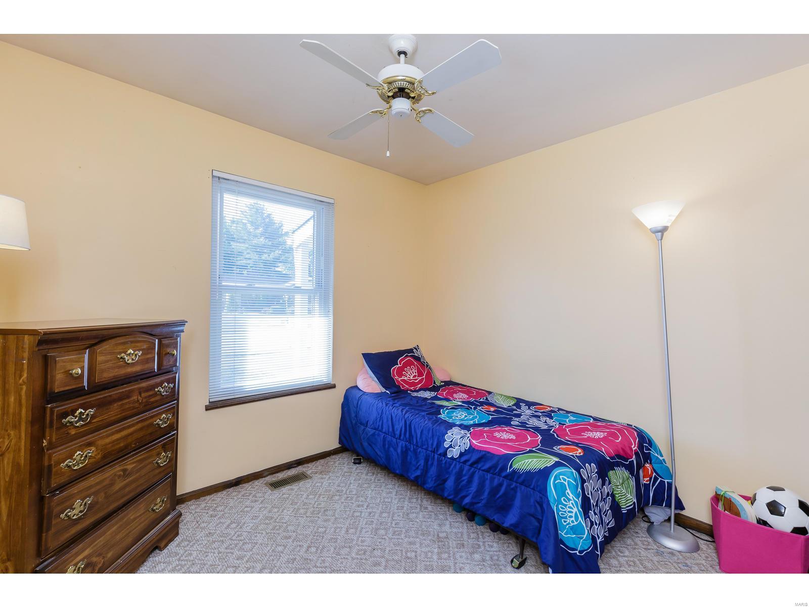 221 Hunters Ridge St. Charles, MO 63301 - Photo 17 of 26 Gallery Image 17