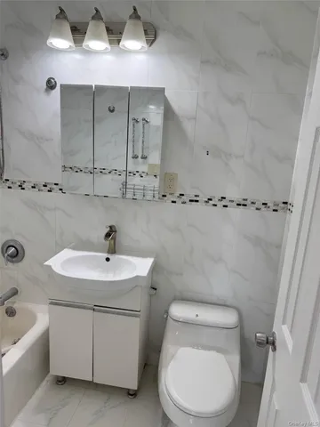 $3,350 | 87-62 Little Neck Parkway, Unit 2 | Bellerose Manor