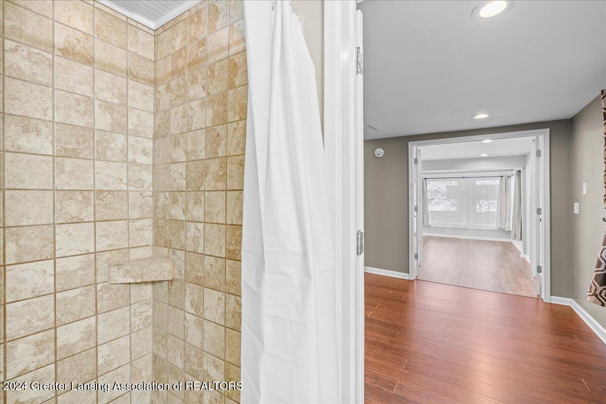 6239 West Reynolds Road Haslett, MI 48840 - Photo 14 of 26 14-Media Jett - 15