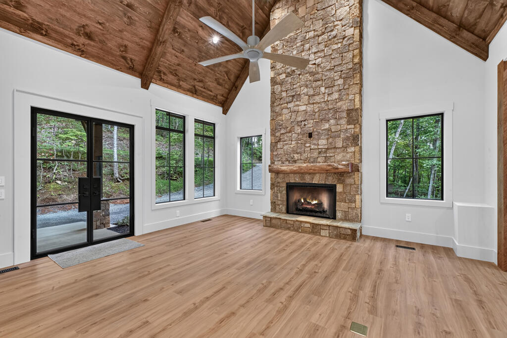 412 Mountain Tops Circle Blue Ridge, GA 30513 - Photo 19 of 66 Gallery Image 19