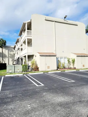 $1,500 | 1500 North Congress Avenue, Unit A318, West Palm Beach, FL 33401