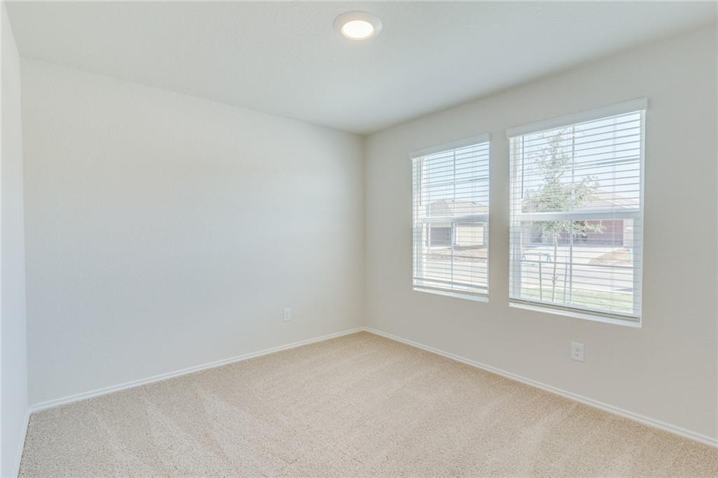 821 Indigo Way Seguin, TX 78155 - Photo 11 of 18