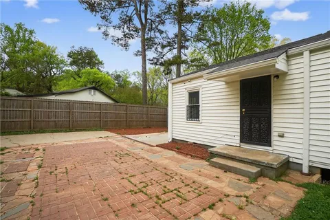 $280,000 | 2252 Beecher Circle Southwest, Atlanta, GA 30311