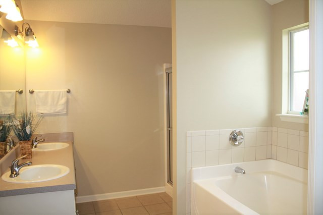 108 Tyler Street Grovetown, GA 30813 - Photo 15 of 22 Master Bathroom