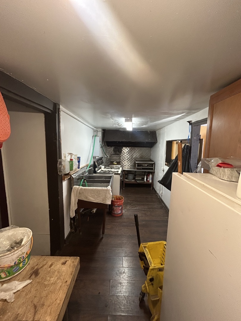 1001 North Springfield Avenue Chicago, IL 60651 - Photo 14 of 16 Gallery Image 14