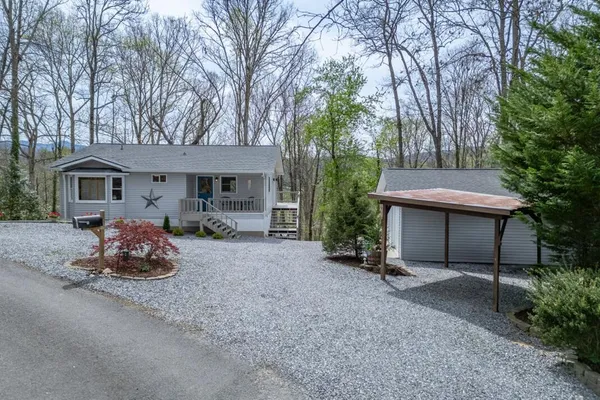 $385,000 | 1682 Settlement Road, Young Harris, GA 30582