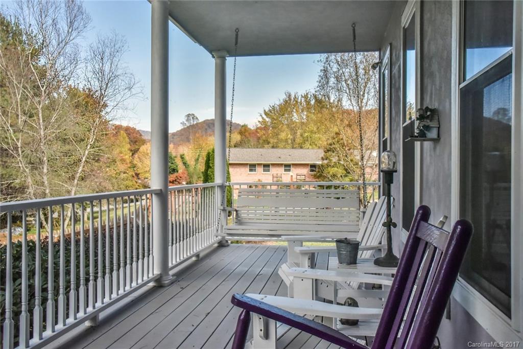 4 Bellhaven Road Asheville, NC 28805 - Photo 3 of 24 Gallery Image 3