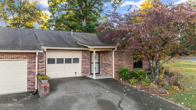 $260,000 | 1231 Karina Circle, Maryville, TN 37804